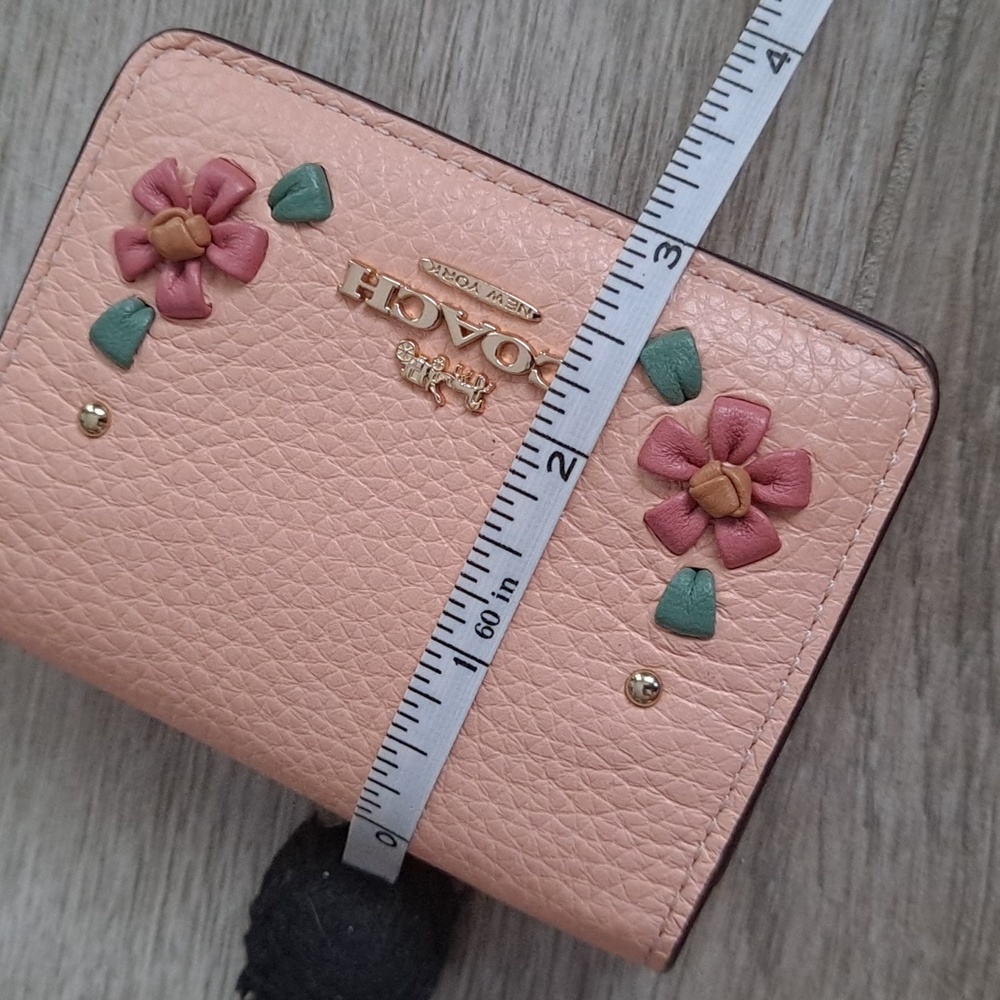 Coach pink wallet on chain - Picture 16 of 16